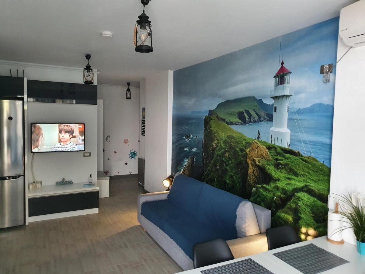 Relax Inn Apartment Năvodari Екстериор снимка
