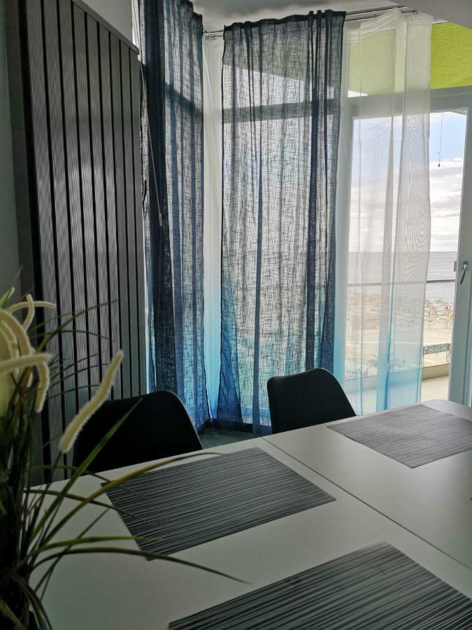 Relax Inn Apartment Năvodari Екстериор снимка