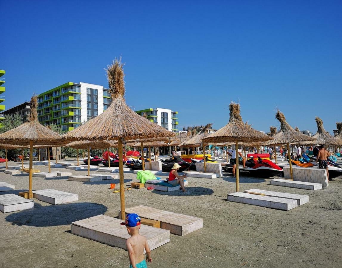 Relax Inn Apartment Năvodari Екстериор снимка