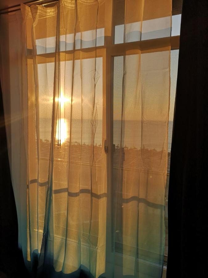 Relax Inn Apartment Năvodari Екстериор снимка